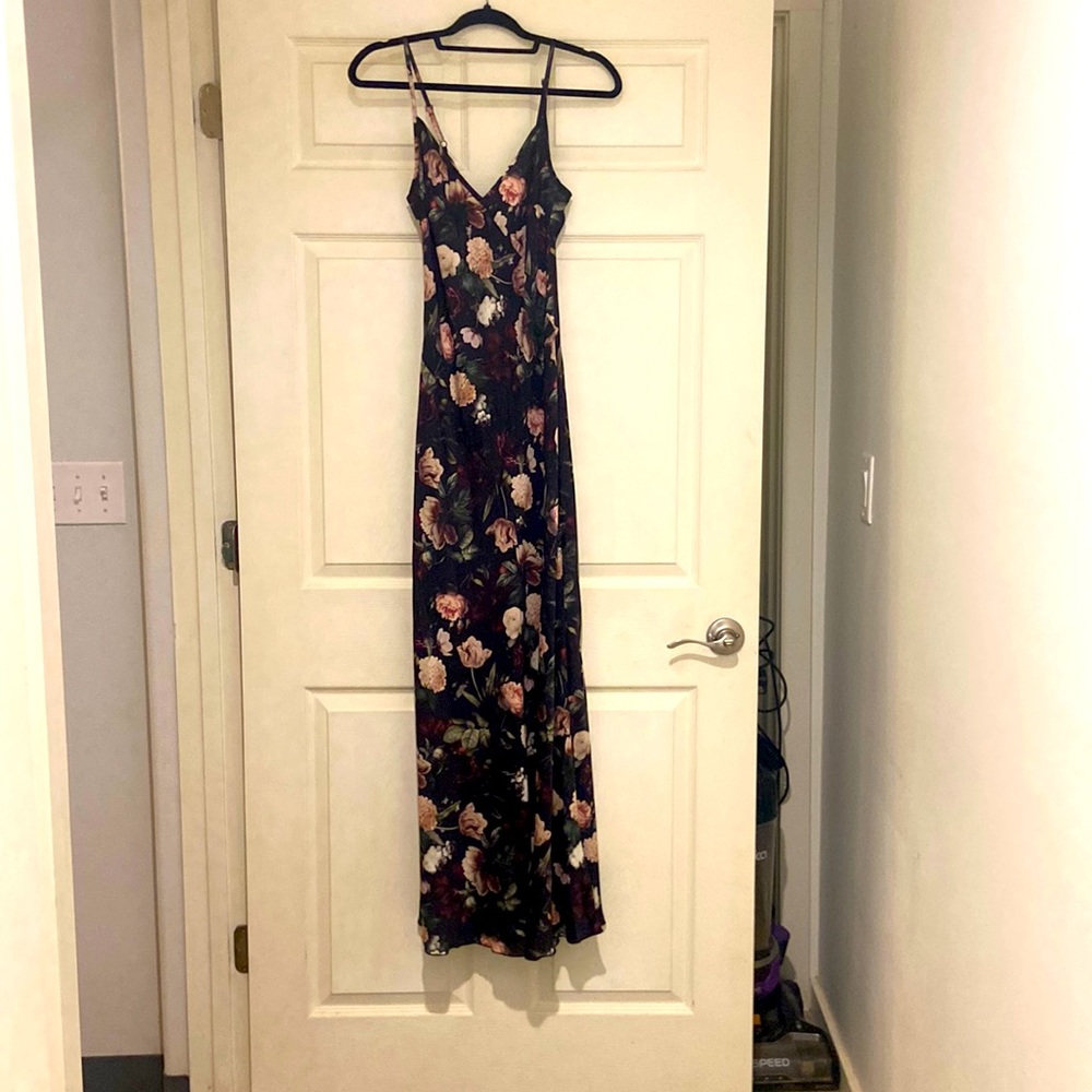 Misselfridge floral maxi dress, NWT